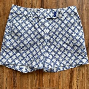 Vineyard Vines shorts size 2